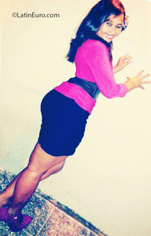 Date this cute Honduras girl Maria from La Ceiba HN1945