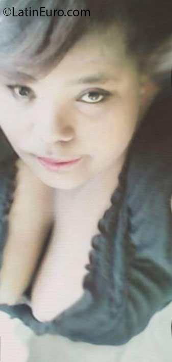 Date this hot Dominican Republic girl Heidi from Santo Domingo DO24775