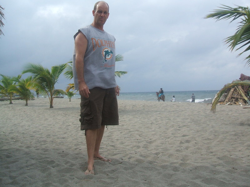Date this sultry Honduras man Searching1343 from Lago Yojoha HN2004