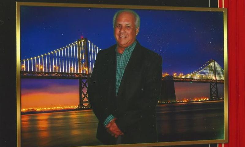 Date this attractive United States man Rod from Hayward US17093