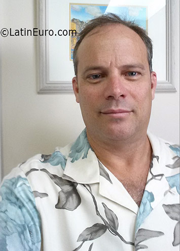 Date this happy United States man Funinthesun from Fort Lauderdale US17121