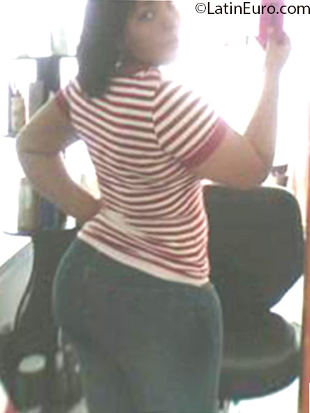 Date this exotic Dominican Republic girl Ruth from Santo Domingo DO25121