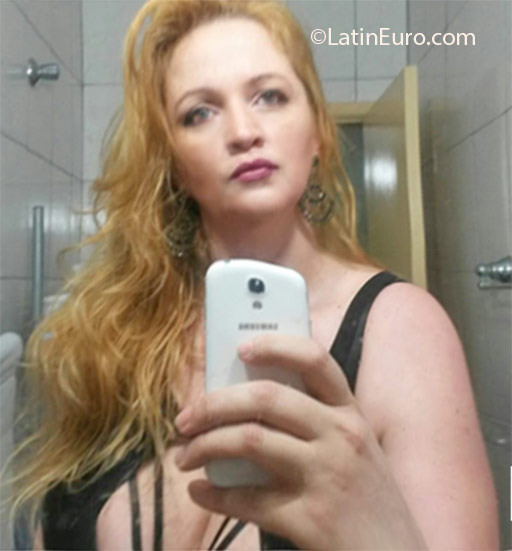 Date this attractive Brazil girl Helena from Sao Paulo BR9604