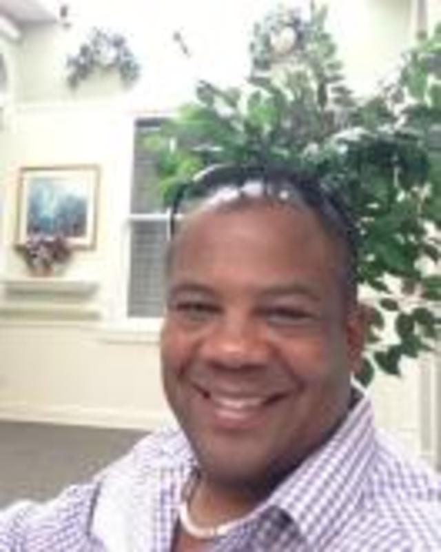 Date this hard body United States man Eric from San Diego US17137