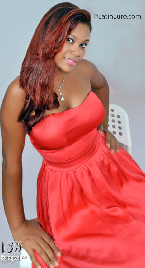 Date this athletic Dominican Republic girl Lara from San Cristobal DO25164