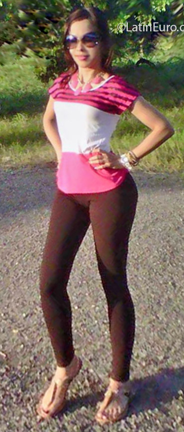 Date this pretty Dominican Republic girl Maria from Santiago DO25288