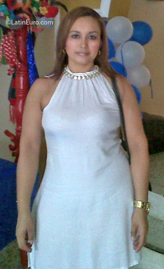 Date this lovely Colombia girl Nedial from Barranquilla CO18836
