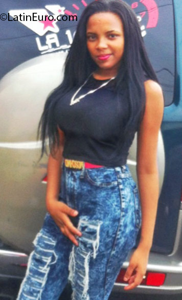 Date this gorgeous Dominican Republic girl Anabel from Santiago DO25434