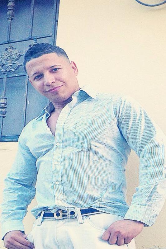 Date this nice looking Dominican Republic man Alexander from Valverde DO25440
