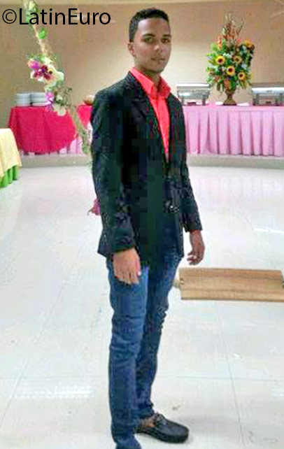 Date this passionate Dominican Republic man Francis from Santo Domingo DO25484
