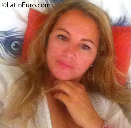 Date this charming Brazil girl Dulcinia from Governador Valadares BR9642