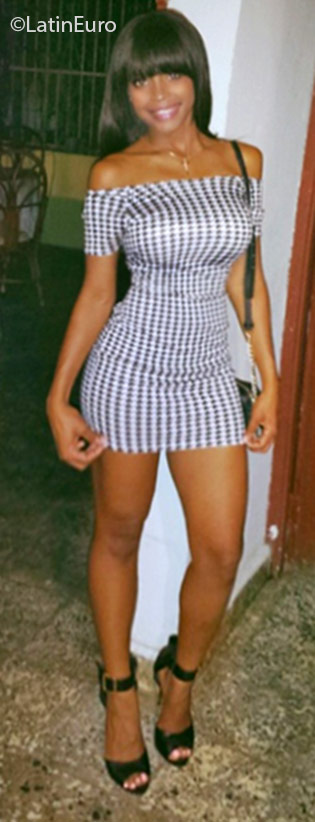 Date this voluptuous Dominican Republic girl Rocio from San Pedro de Macoris DO25554