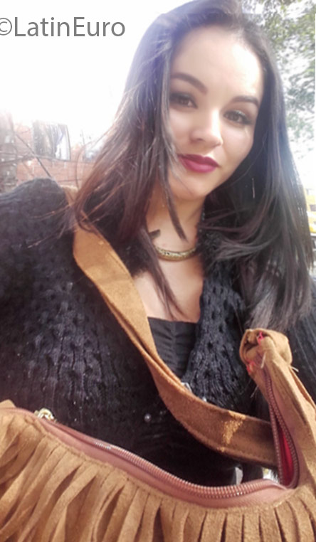 Date this cute Colombia girl Paula from Medellin CO21701