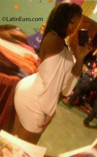 Date this athletic Dominican Republic girl Adilca from Santiago DO25767