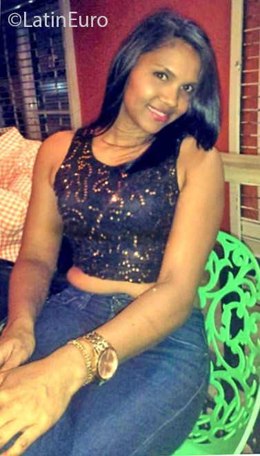 Date this beautiful Dominican Republic girl Katy from San Francisco De Macoris DO25792