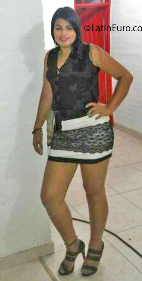Date this foxy Colombia girl Liliana from Cali CO18968