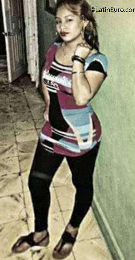 Date this funny Dominican Republic girl Camila Masiel from Santiago DO25845