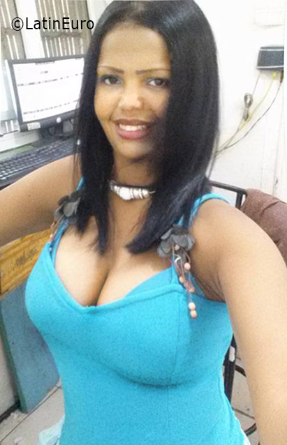 Date this cute Dominican Republic girl Angelica from Santo Domingo DO25892