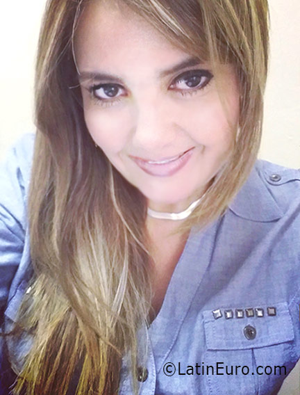 Date this tall Panama girl Mariam from Panama City PA999