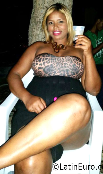 Date this pretty Dominican Republic girl Gleny from Santiago De Los Cabaleros DO26092