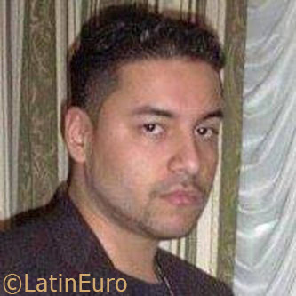 Date this fun United States man LatinoBanderas from New York US17470
