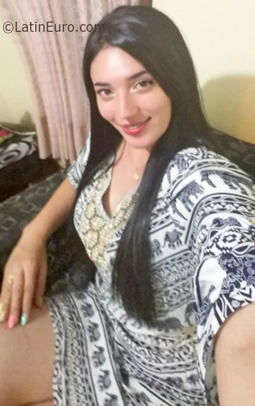 Date this funny Colombia girl Milena from Manizales CO19105