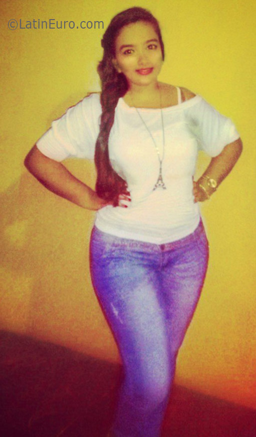 Date this gorgeous Colombia girl Gladys from Barranquilla CO19134