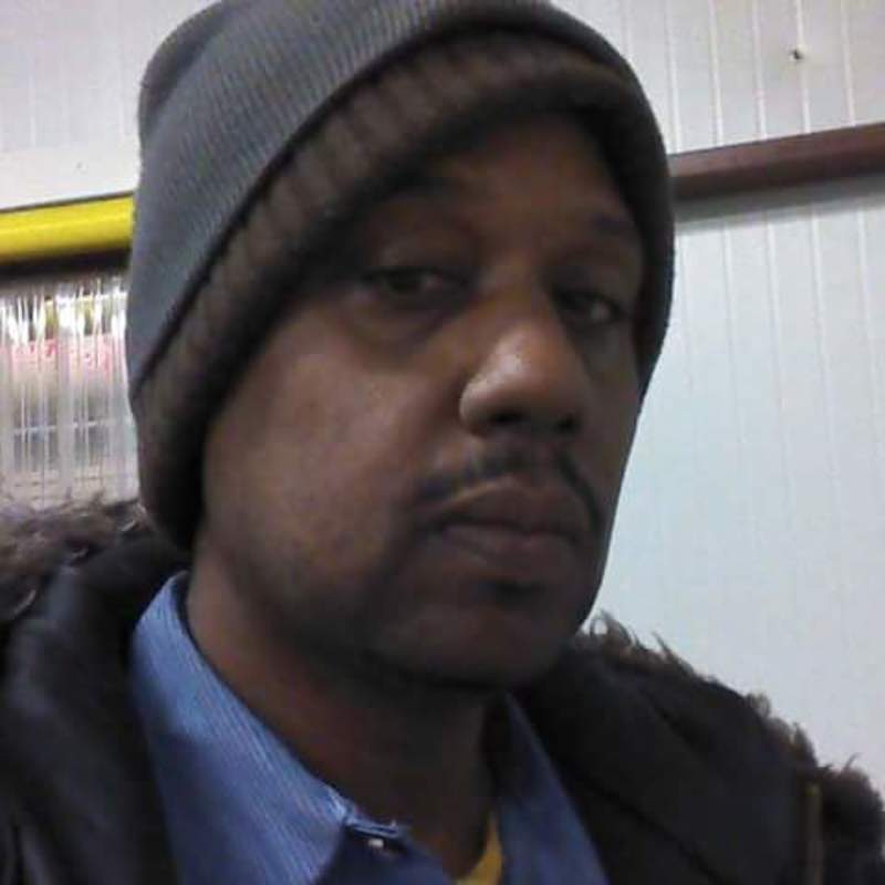 Date this foxy United States man Terrances174 from Forest Park .gs US17556