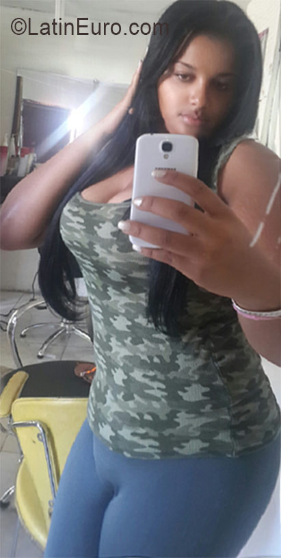Date this cute Dominican Republic girl Yandia from Santo Domingo DO26454