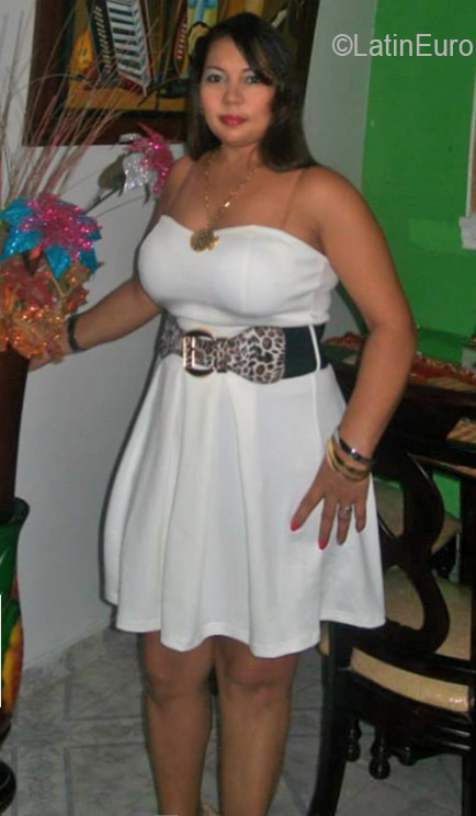 Date this fun Colombia girl Selina from Barranquilla CO19531