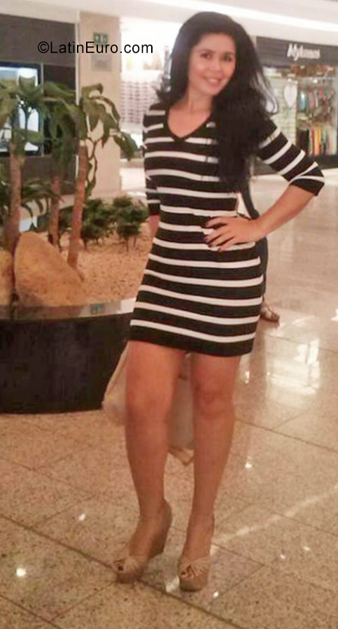Date this foxy Colombia girl Cami from Barranquilla CO19616