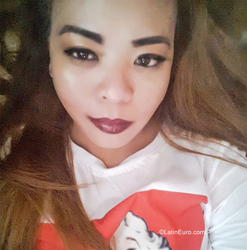 Date this exotic Philippines girl Joan from Urdaneta PH932