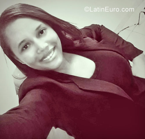 Date this tall Dominican Republic girl Mabel from Santo Domingo DO26813