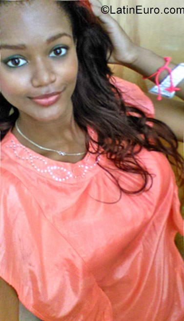 Date this pretty Dominican Republic girl Samy from Higuey DO26831