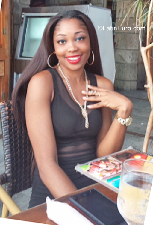 Date this exotic Jamaica girl Krissy from Montego Bay JM2377