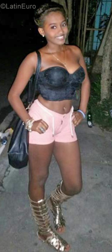 Date this young Dominican Republic girl Eimy from Santo Domingo DO27011