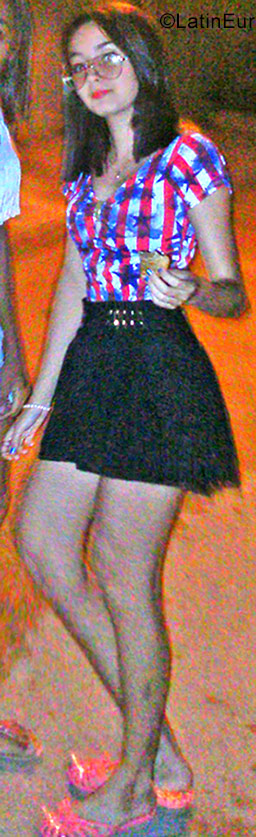 Date this sultry Brazil girl Iasman from Rio De Janeiro BR9854