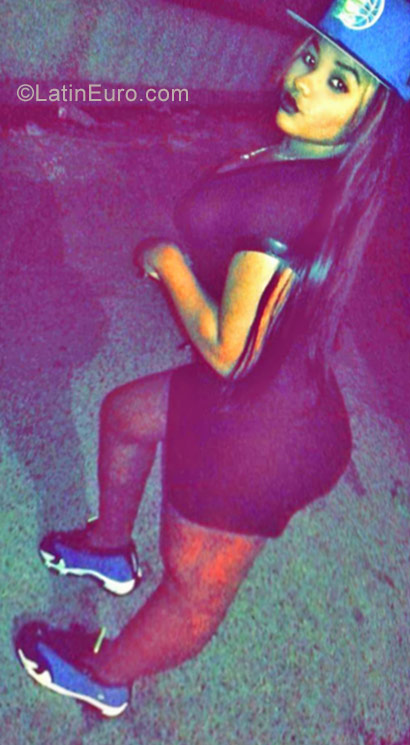 Date this young Dominican Republic girl Arisbely from Santiago DO27269