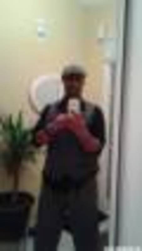 Date this attractive Canada man Powor21 from Toronto CA727