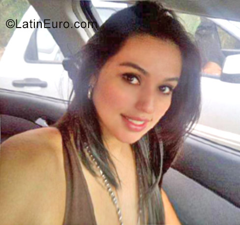 Date this stunning Colombia girl Tatiana from Cucuta CO20285