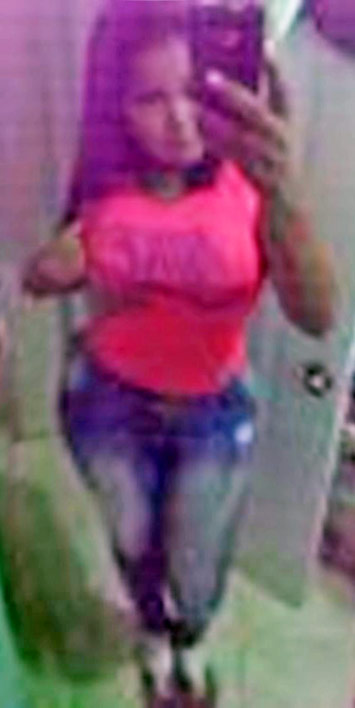 Date this sultry Dominican Republic girl Laura from Santo Domingo DO27463