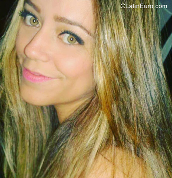 Date this stunning Brazil girl Nara from Juiz de Fora BR9910
