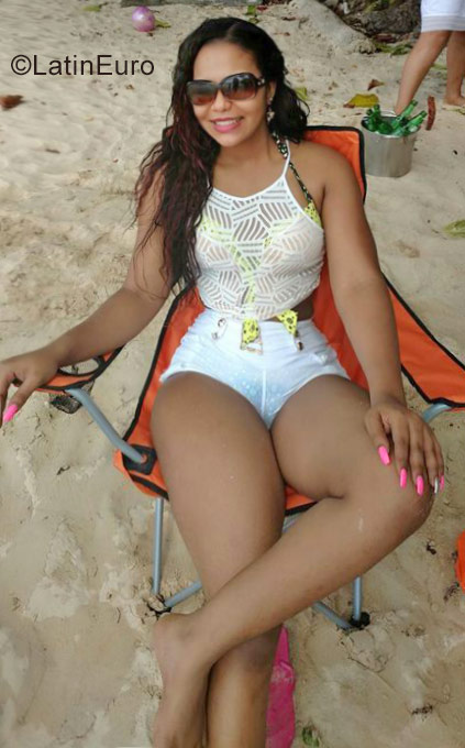 Date this happy Dominican Republic girl Josefina from Santo Domingo DO27948