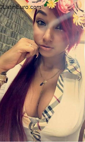 Date this voluptuous Dominican Republic girl Colitalinda from Santiago DO28176