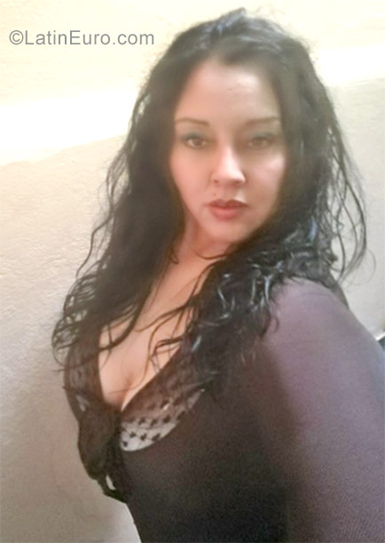Date this delightful Colombia girl Omaira from Bogota CO21017