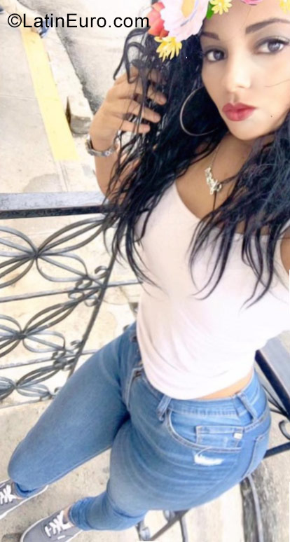 Date this delightful Dominican Republic girl Hidequal from Santiago DO28210