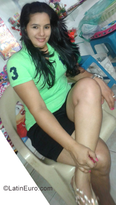 Date this athletic Colombia girl Maria from Valledupar CO21113