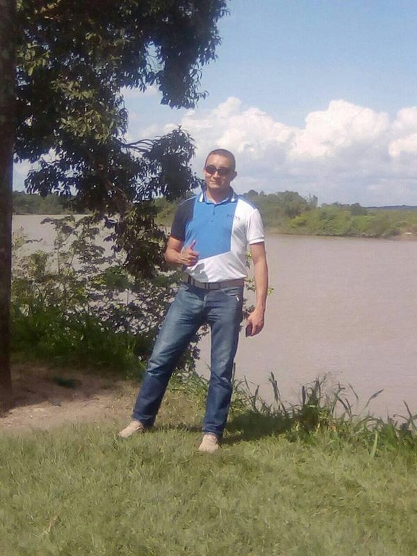 Date this delightful Colombia man Edwars Alfonso from Bogot&aacute; CO21121