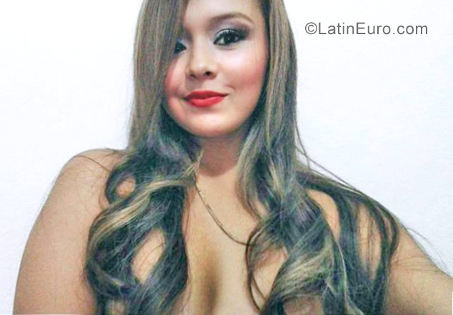 Date this tall Colombia girl Jennifer paola from Bogota CO21143