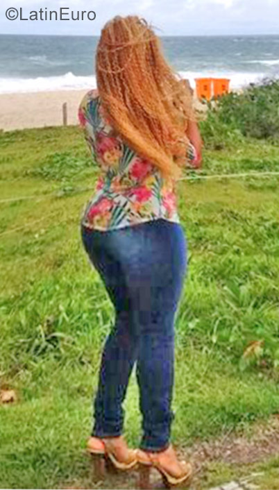 Date this lovely Brazil girl Faby from Rio De Janeiro BR9994